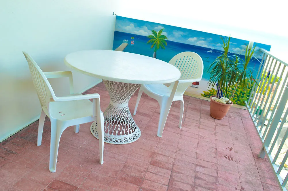 Sky Lounge Beach Studio Montego Bay