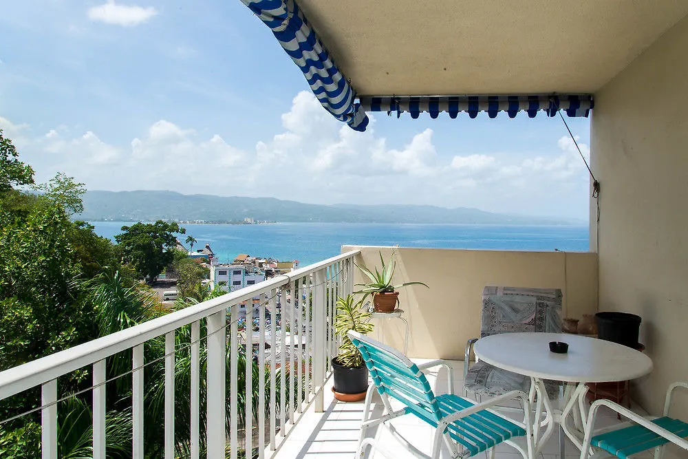 Sky Lounge Beach Studio Montego Bay 0*,